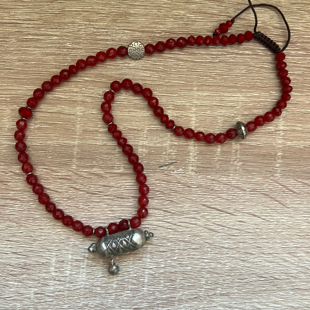 Garnet hand made bidding necklace
